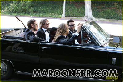 adam-levine-maroon-5-music-video-shoot-02.jpg