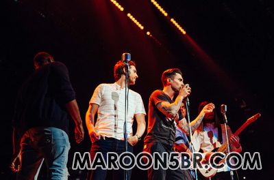 maroon-5-concert-houston7-2015-billboard-650.jpg
